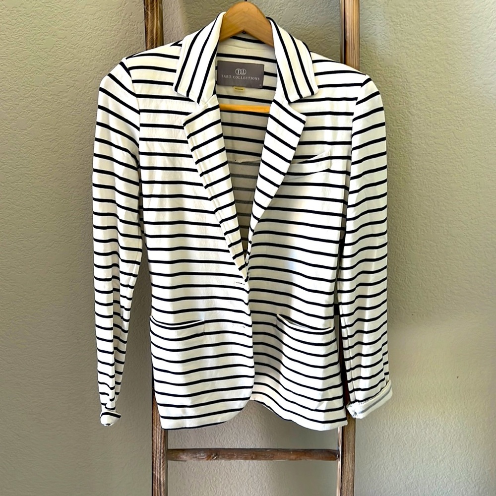 Navy and white pointe knit blazer